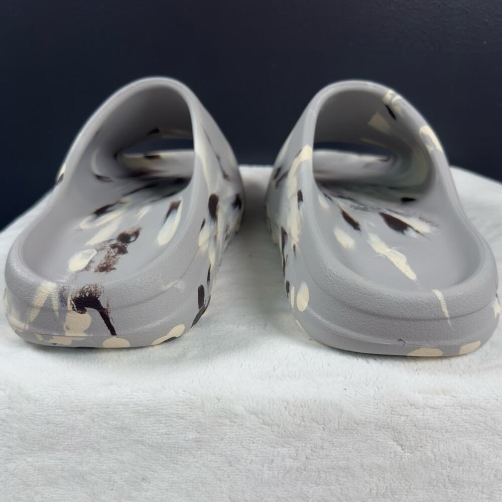 adidas Yeezy Slides ‘MX Granite’ | 11M - Picture 10 of 12